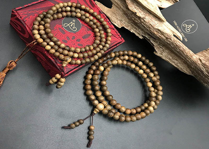 Vòng tay trầm hương, món qùa sang trọng và giá trị